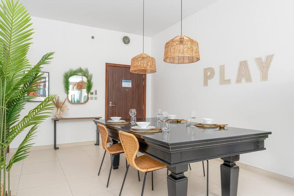 Апартаменты Luxury Palm With Billiard, Pingpong Table And Beach For 4 Дубай Экстерьер фото