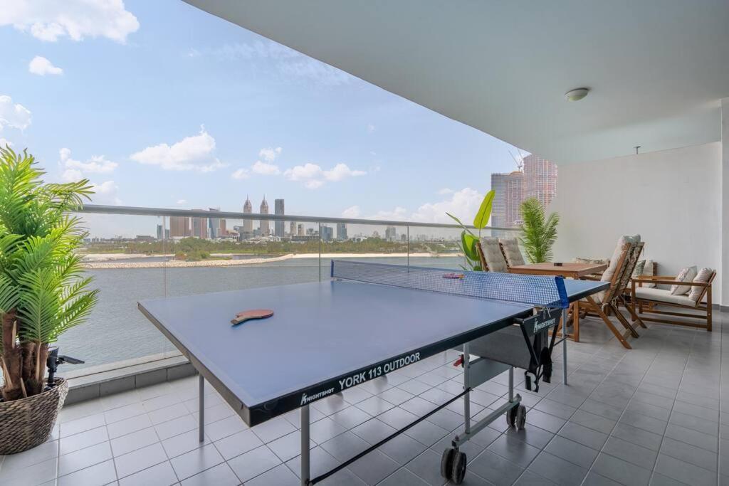 Апартаменты Luxury Palm With Billiard, Pingpong Table And Beach For 4 Дубай Экстерьер фото